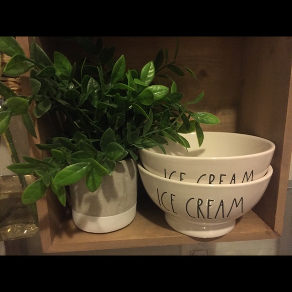 BNWT! Rae Dunn “Ice Cream” Bowl Set - Picture 7 of 7